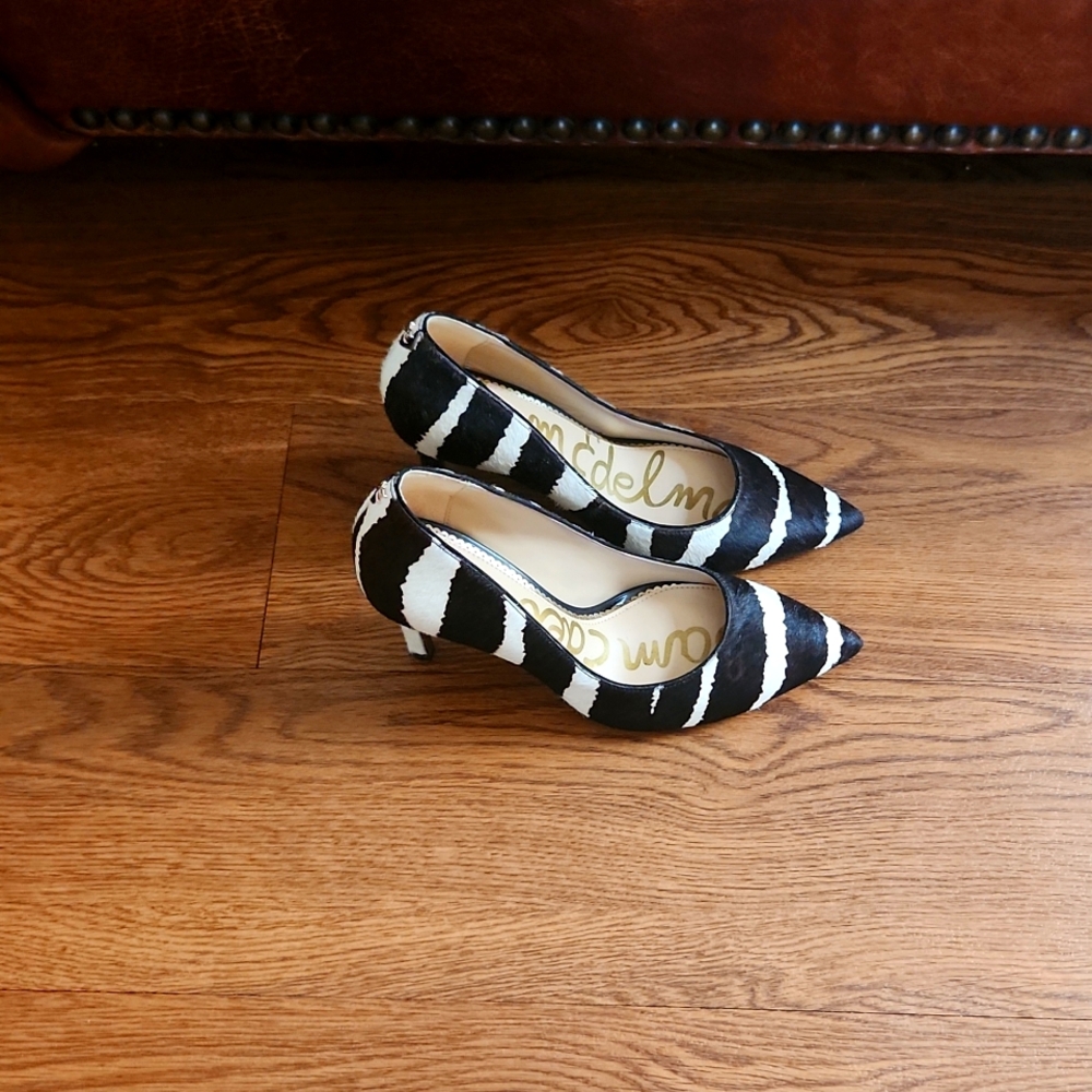 Sam Eldelman Women's Classic Pimp Heels Hazel Ivory Black Brahma Rea Fur Size 5